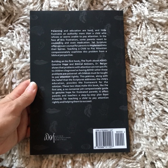 Teaching a Child to spay Attention Daniel Berger softcover - Picture 4 of 4